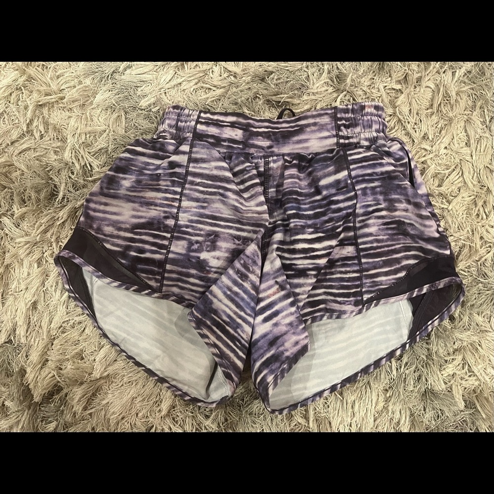 Size 4 lululemon shorts